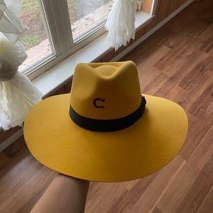 Charlie 1 Horse Felt Hat